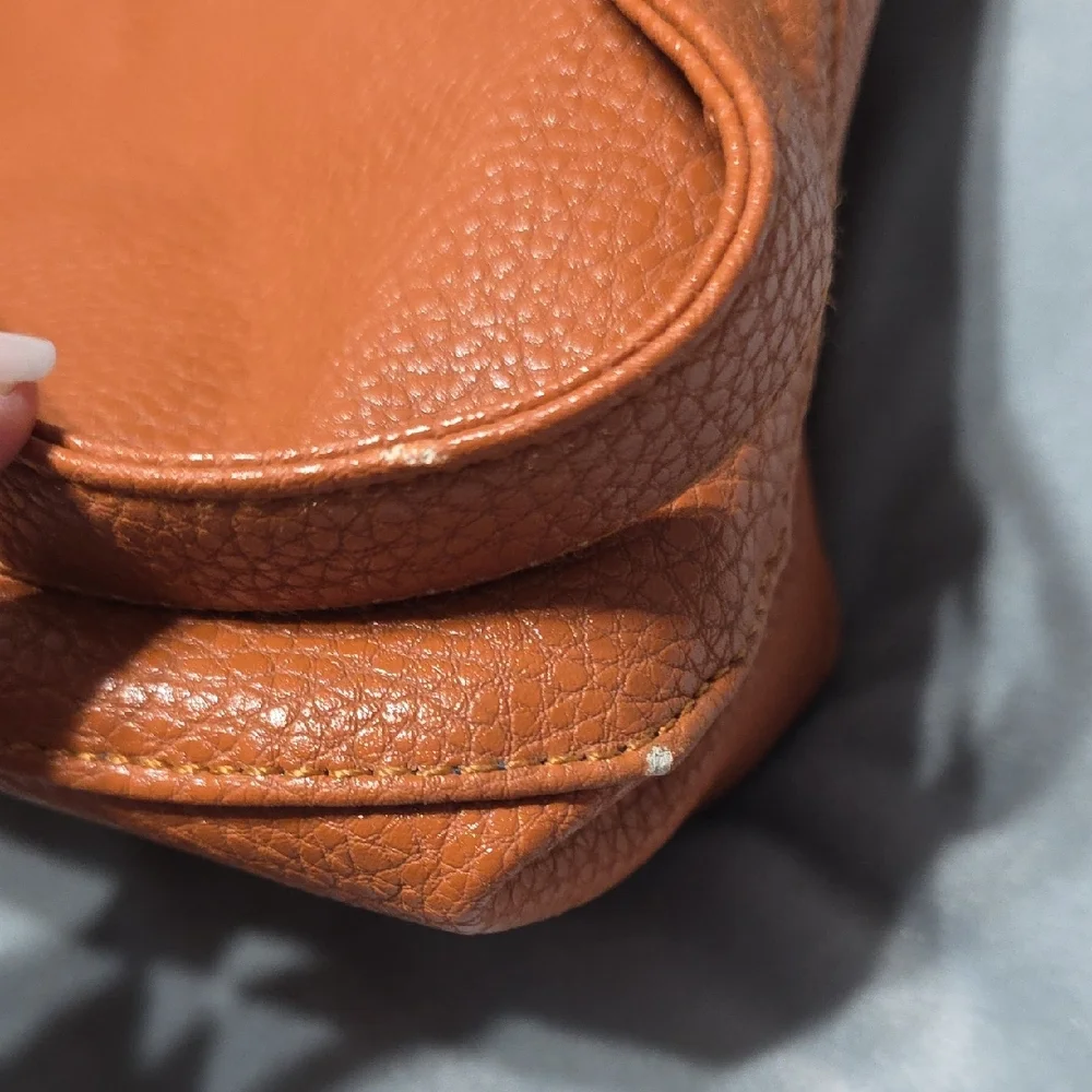 Michael Kors Orange Leather Shoulder Bag with Coin Pouch - Picture 5 of 5